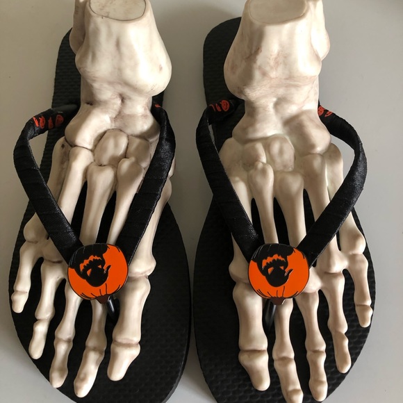 Halloween Oogie Boogie Flip Flops - Picture 2 of 5